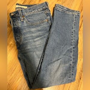 Levi’s Wedgie Straight Leg Jean Size 27